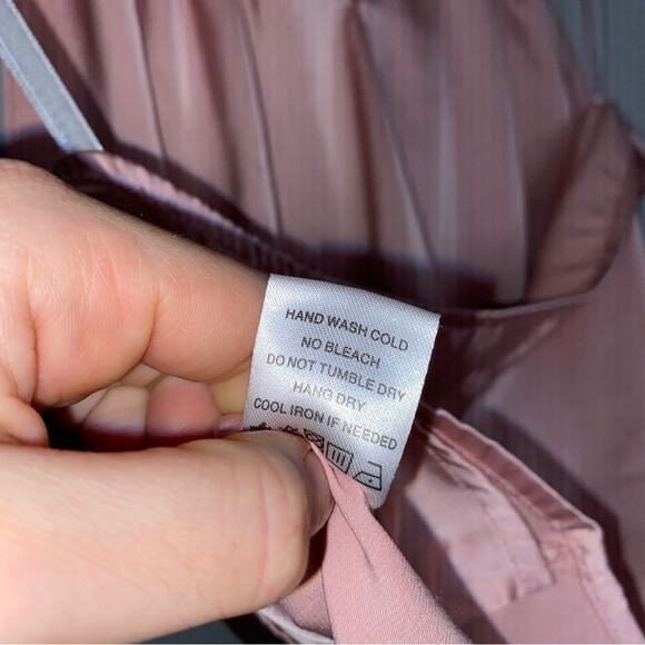 Superdown Amerie Pleated Halter Top - Picture 9 of 10